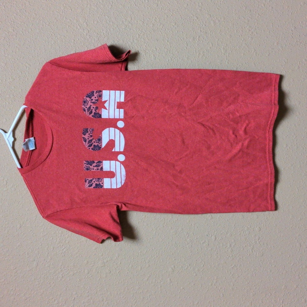 USA red white and blue tee shirt size small